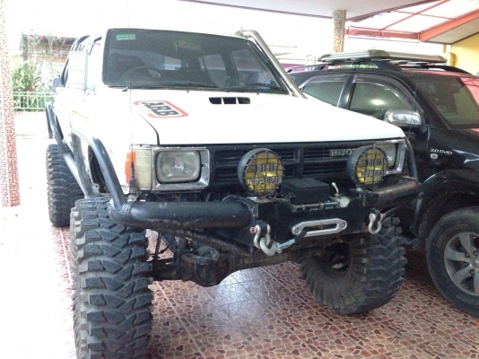 ขายด่วน TOYOTA OFFROAD คานแข็ง LN56 ขายด่วน TOYOTA OFFROAD คานแข็ง LN56