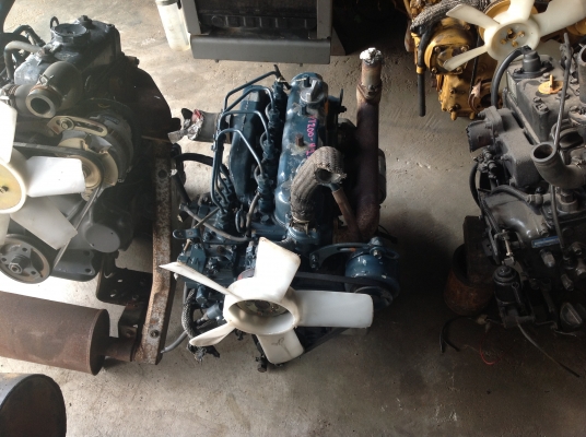 ขายเครื่องคูโบต้า 4 สูบเก่าญี่ปุ่น รุ่น V 1200 ขนาด 26 แรงม้า สภาพสวยมากๆ ขายเครื่องคูโบต้า 4 สูบเก่าญี่ปุ่น รุ่น V 1200 ขนาด 26 แรงม้า สภาพสวยมากๆ