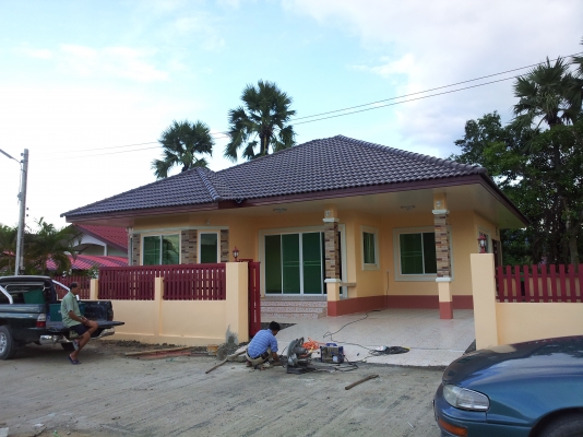 ขายบ้านพร้อมที่ดิน อ.สันกำแพง จ.เชียงใหม่  ราคา1650000บาท ต่อรองกันเองนะครับ