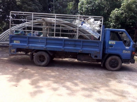 รถ TOYOTA  6 ล้อ รั้ว  115 แรงม้า ปี 37  สนใจติดต่อ 081 - 6079515