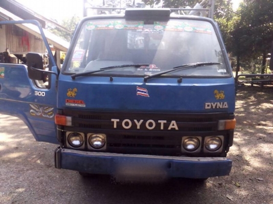 รถ TOYOTA  6 ล้อ รั้ว  115 แรงม้า ปี 37  สนใจติดต่อ 081 - 6079515