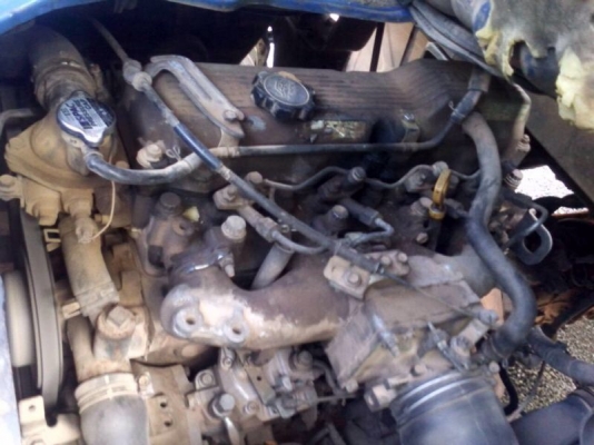 รถ TOYOTA  6 ล้อ รั้ว  115 แรงม้า ปี 37  สนใจติดต่อ 081 - 6079515