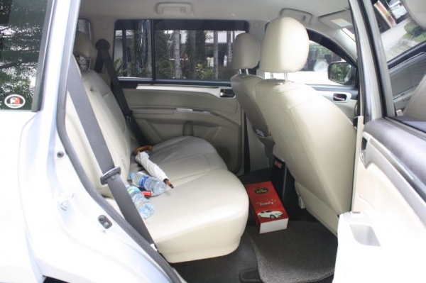 ขาย Pajero Sport 2.5 VG Turbo 2WD ปี2012 สภาพดี แต่งสวย มีรูปครับ  - 29,000 Km. เครื่อง 2,477 cc. 178 แรงม้า (PS) ที่ 4000 รอบ/นาที อัตราเร่ง 0-100 = 12.85 วินาที  - ชุดแต่ง PAJERO SPORT ZENITH 9 ชิ้น  - ช่วงล่าง HotBits ปรับ แข็ง-อ่อนได้  - ล้อ Fuel 20&a