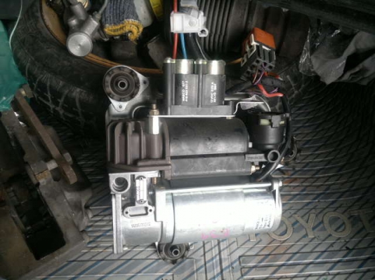 ---- ขาย ---- ปั้มลม 12V และ ถังลม เก่าญี่ปุ่น