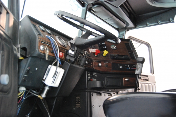 ขายไดชาร์ตกระแสูง 350 แอมป์ 12 โวล์ทของใหม่ Made in USA