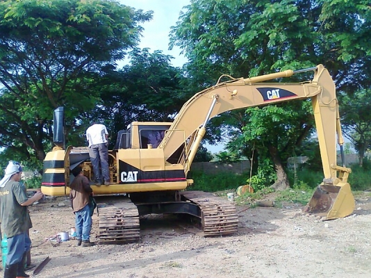 รถแบคโฮ CAT 320 V1 แรงขุดดี ทำงานไว ประหยัดน้ำมัน รถสวย มีทะเบียนครบ
