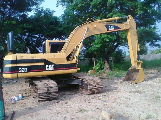 รถแบคโฮ CAT 320 V1 แรงขุดดี ทำงานไว ประหยัดน้ำมัน รถสวย มีทะเบียนครบ