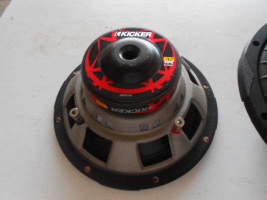 ลำโพง 10 นิ้ว KICKER E5 ลำโพง 10 นิ้ว KICKER E5