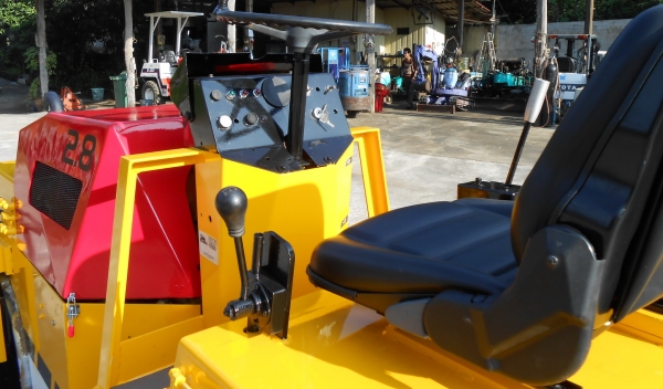 ขายรถบด AIRMAN  DTV213 ขนาด 2.ตัน ระบบสั่นสะเทือน เก่านอกปรับสภาพแล้วพร้อมใช้