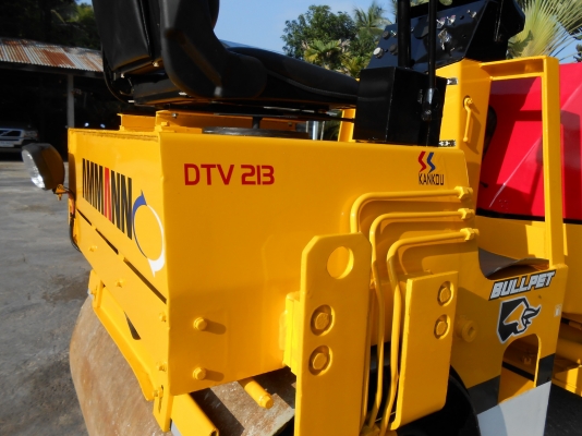 ขายรถบด AIRMAN  DTV213 ขนาด 2.ตัน ระบบสั่นสะเทือน เก่านอกปรับสภาพแล้วพร้อมใช้