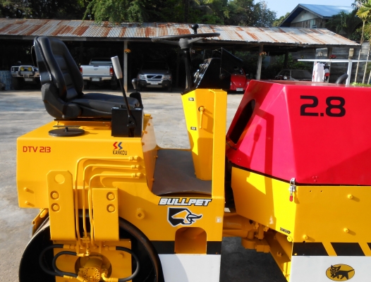 ขายรถบด AIRMAN  DTV213 ขนาด 2.ตัน ระบบสั่นสะเทือน เก่านอกปรับสภาพแล้วพร้อมใช้