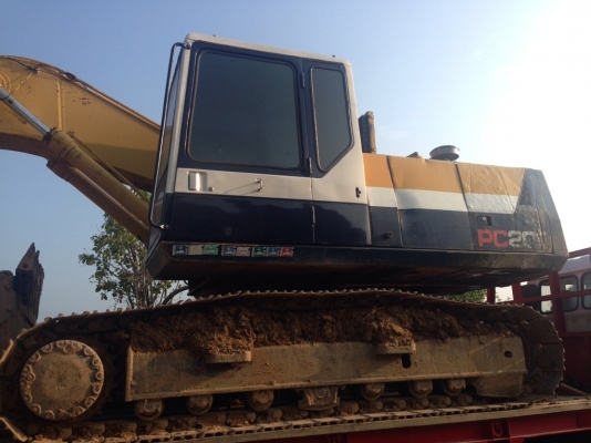 ขายด่วน แบ็คโฮ KOMATSU  PC200 รุ่น 5