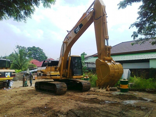 รถแบคโฮ CAT 320B ช่วงล่าง สวยมาก เต็ม100\% ระบบไฟฟ้าครบ แรงขุดดี ทำงานไว ประหยัดน้ำมัน