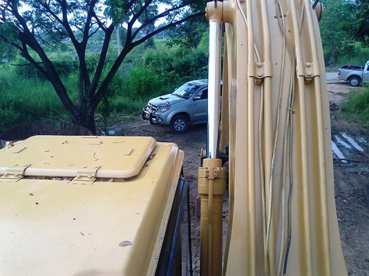 รถแบคโฮ CAT 320B ช่วงล่าง สวยมาก เต็ม100\% ระบบไฟฟ้าครบ แรงขุดดี ทำงานไว ประหยัดน้ำมัน