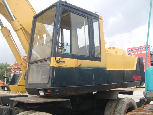 ขายด่วน Komatsu PW200- 3 สภาพสวย พร้อมใช้งาน