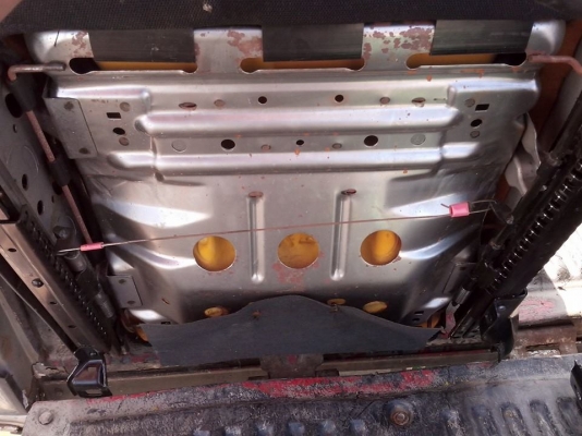 ขายเบาะเก่าญี่ปุ่น ครับ ติดตู้มา สภาพตามรูปไม่ขาดครับ ถอดจากซูบารุ