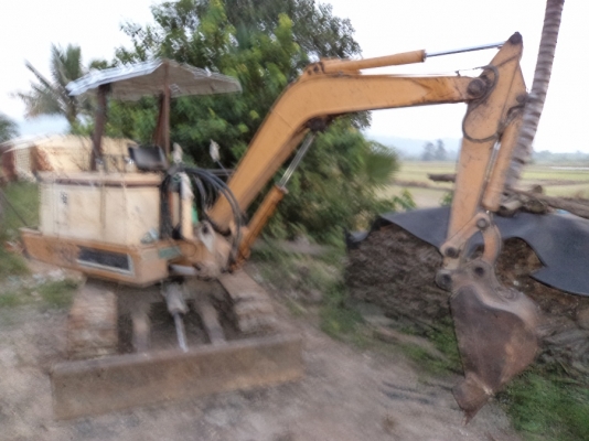 ขายรถขุดขนาดเล็ก mitsubishi เทียบเท่า PC 20 ใช้งานได้ดี