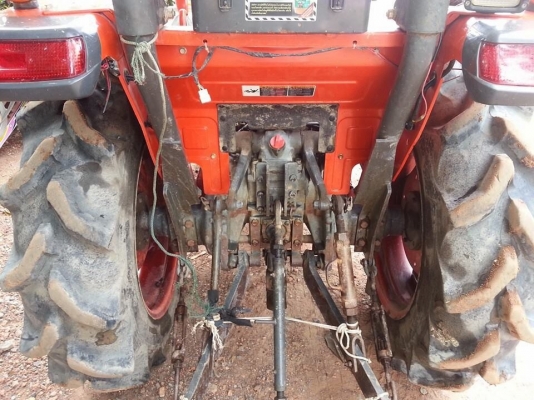 คูโบต้า L3008 4 WD ใบมีดดันหน้าตราช้าง สภาพเดิมๆสวยๆ