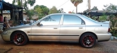 HONDA ACCORD VTi-E 2.2 AT ปี 39 ไฟท้ายสองก้อน รถสวยชุดแต่งรอบคัน ภายในเก๋งหรูหรา CD MP3 เบาะหนัง แอร์ พ.เพาเวอร์ ก.ไฟฟ้า ABS ครบครัน เครื่องแห้งแรงดี ติดตั้งแก๊ส LPG ลงเล่มครบถูกต้องประหยัดมากครับ ภายนอกสีสันบางดีเดิมดี ล้อแม็กขอบ 17 อย่างสวย ยางสภาพดี 4