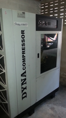 ขายปั๊มลมสกรู DYNA 50 HPปี2011 ทั้งชุดราคา 300,000 บาท