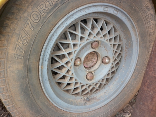 ขายแม็กขอบ 13   ชุดละ  3500