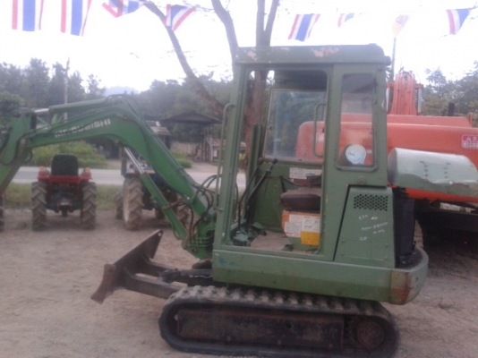 ขายรถขุด MITSUBISHI  ME20 เก่านอก สภาพดี มีไลน์เจาะ มีตัวเดินเร็ว