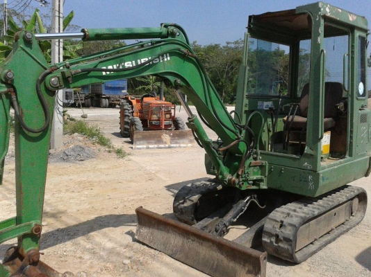 ขายรถขุด MITSUBISHI  ME20 เก่านอก สภาพดี มีไลน์เจาะ มีตัวเดินเร็ว