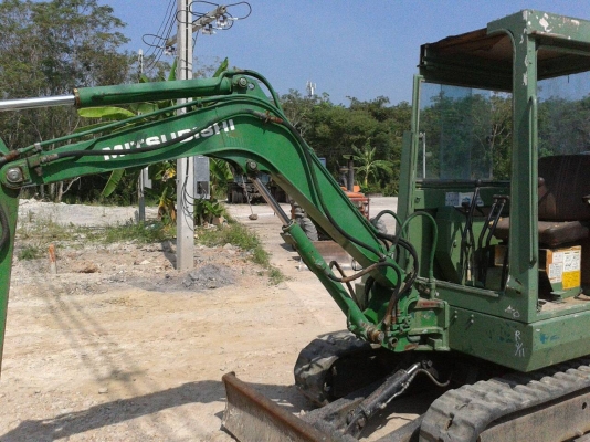 ขายรถขุด MITSUBISHI  ME20 เก่านอก สภาพดี มีไลน์เจาะ มีตัวเดินเร็ว