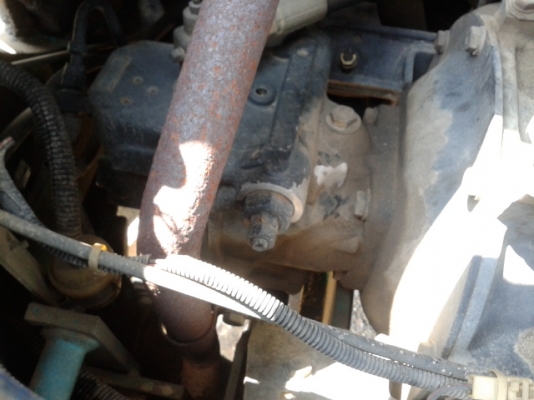 ขายรถขุด KOMATSU  PC27R-8  เก่านอก สภาพดี  ปั้มนิ้ว โคนโทลน้ำมัน