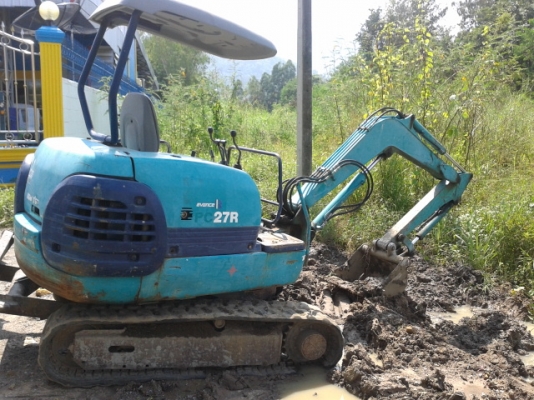 ขายรถขุด KOMATSU  PC27R-8  เก่านอก สภาพดี  ปั้มนิ้ว โคนโทลน้ำมัน