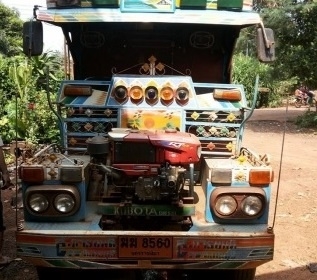 ขายด่วน รถอีแต๋น 4 ล้อ กระบะคอกไม้สภาพสวยพร้อมบรรทุกพร้อมใช้งานได้เลยครับ เครื่องยนต์ KUBOTA RT120-12 แรง เกียร์ BU. มีไดสตาร์ทครบพร้อม ช่วงล่างใหญ่แน่นดี คัชซีหน้า 4 ชุดคานหน้าของอีซูซุ ELF ชุดเฟืองท้ายของอีซูซุ NKR. 4 ล้อหัวการ์ตูน สภาพดีมากครับพร้อมใช้ ขายด่วน รถอีแต๋น 4 ล้อ กระบะคอกไม้สภาพสวยพร้อมบรรทุกพร้อมใช้งานได้เลยครับ เครื่องยนต์ KUBOTA RT120-12 แรง เกียร์ BU. มีไดสตาร์ทครบพร้อม ช่วงล่างใหญ่แน่นดี คัชซีหน้า 4 ชุดคานหน้าของอีซูซุ ELF ชุดเฟืองท้ายของอีซูซุ NKR. 4 ล้อหัวการ์ตูน สภาพดีมากครับพร้อมใช้