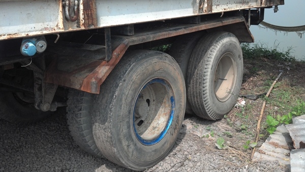 ขายหางพื้นเรียบ 2 เพลาของ PANUS