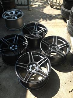 ขายล้อ MR5 By kiki Cosmic ขอบ18 5/114 กว้าง 9-10  ถูกๆ1ชุดครับ