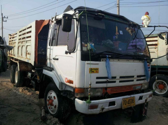 สิบล้อ 2 เพลา นิสสัน UD หัว3 ใบปัดเก่านอก ตัวรถ CW30 เครื่อง PE ไม่โบว์เกียร์เทรนเลอร์ 2เพลา ดั้มกระบะเหล็ก 750000