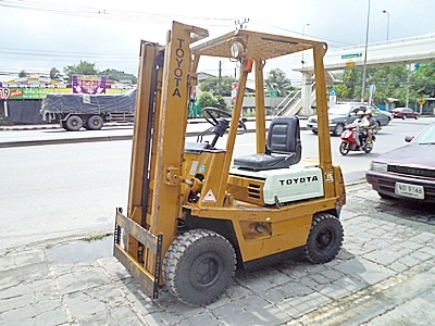 (ขายถูกเพื่อเลิกกิจการ) ขายรถยกโตโยต้า 1.5 ตัน เครื่องเบนซิน กระบอกคู่ เสาสูง 3 เมตร ยางตันใหม่ พวงมาลัยเพาเว่อร์ สีเดิมจากนอก นำเข้าจากญี่ปุ่น ใช้งานได้ทันที (ขายถูกเพื่อเลิกกิจการ) ขายรถยกโตโยต้า 1.5 ตัน เครื่องเบนซิน กระบอกคู่ เสาสูง 3 เมตร ยางตันใหม่ พวงมาลัยเพาเว่อร์ สีเดิมจากนอก นำเข้าจากญี่ปุ่น ใช้งานได้ทันที