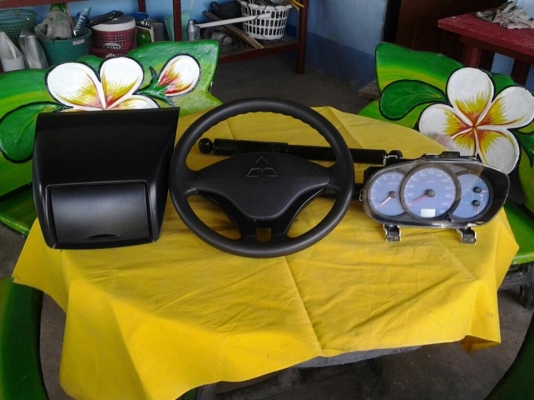 ขายพวงมาลัย ไมล์ ที่เก็บของ โช๊ค ไทรทัน