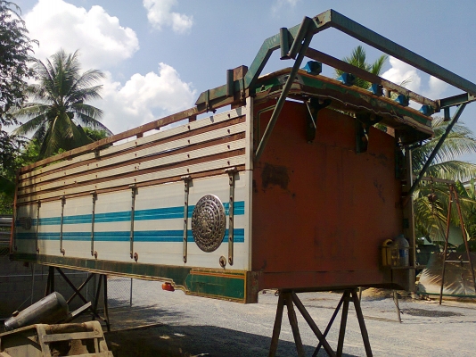 กระบะ 10 ล้อ  ยาว 6.2 เมตร อุปกรณ์ครบชุด