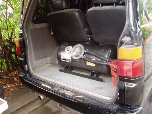 ขายรถตู้ไลท์เอท เกียร์ออโต้125000 เครื่อง4เอสเบนซิน1800หัวฉีดติดแก๊ส