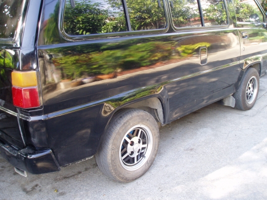 ขายรถตู้ไลท์เอท เกียร์ออโต้125000 เครื่อง4เอสเบนซิน1800หัวฉีดติดแก๊ส