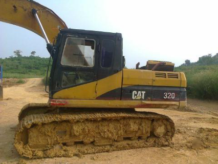 ขายรถแบ็คโฮ CAT  320 V.2 ไฟฟ้าตัด กล่องอยู่ เครื่องเดิม ปั๊มเดิม โซ่ใหม่ เอกสารสัญญาซื้อขาย