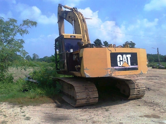 รถแบคโฮ CAT E200B แรงขุดดี ทำงานไว ประหยัดน้ำมัน