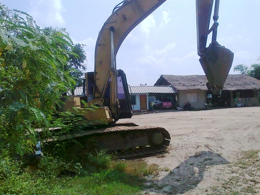 รถแบคโฮ CAT E200B แรงขุดดี ทำงานไว ประหยัดน้ำมัน