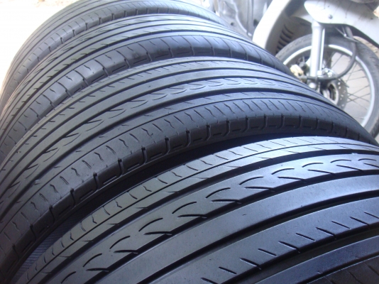 ขายยาง Yokohama 215/55/17  ปี 12