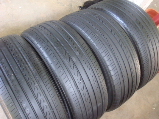 ขายยาง Yokohama 215/55/17  ปี 12
