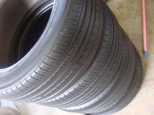 ขายยาง Yokohama 215/55/17  ปี 12