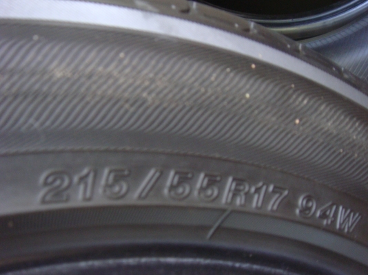 ขายยาง Yokohama 215/55/17  ปี 12