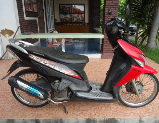 ขายHonda click จดปี50 เอกสารชุดโอนครบ สภาพพร้อมใช้