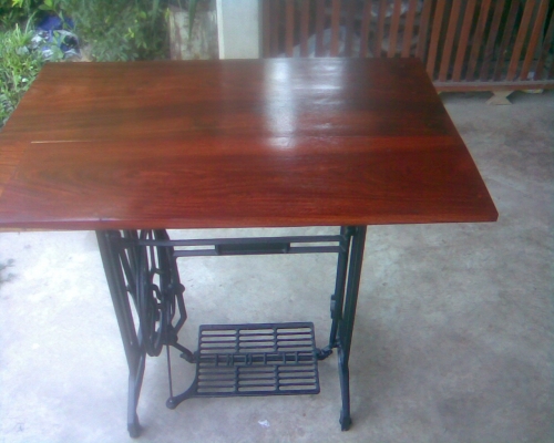 โต๊ะขาจักรเหล็กหล่อไม้มะค่า