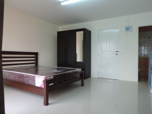 หอพักบางแสนใกล้ ม.บูรพา เดือนละ 4200 บ.