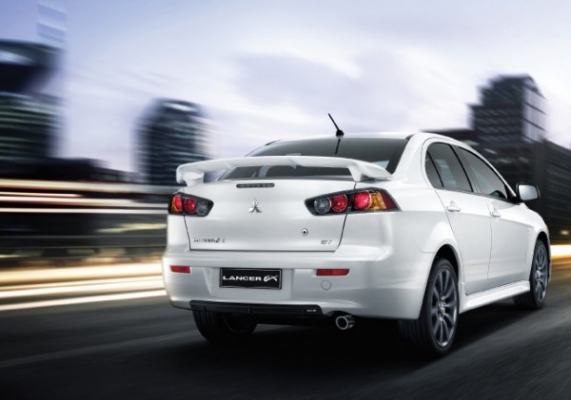 รับจอง Lancer Ex MY&#039;2013 ประกัน + ส่วนลดของแถม รวมมูลค่า 65,000 บาท!
